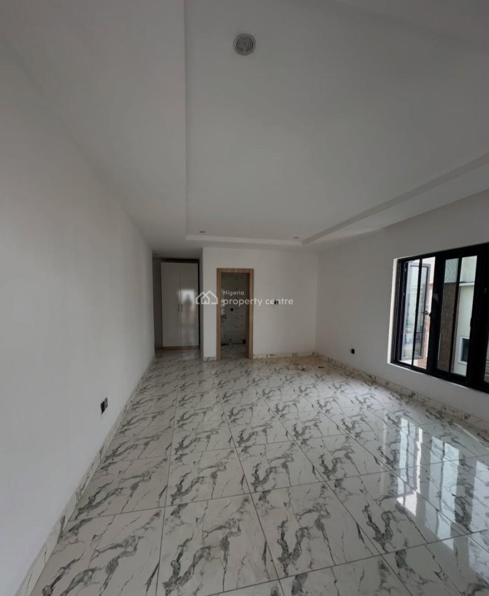 Serviced with 24/7 Power Supply 3 Bedroom En-suite Penthouse Apartment, Lekki Phase 1, Lekki, Lagos, Flat / Apartment for Rent