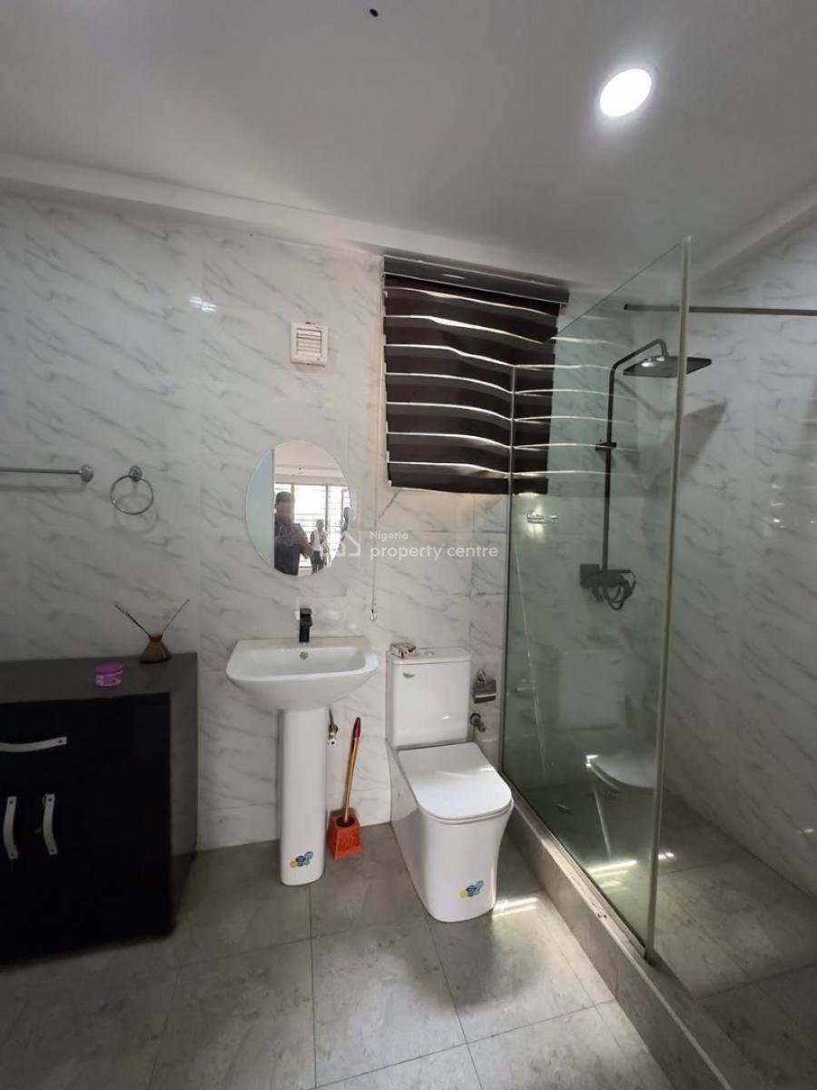 Luxury Built 3 Bedroom Apartment with Bq, Lekki, Lekki Phase 1, Lekki, Lagos, Flat / Apartment for Rent