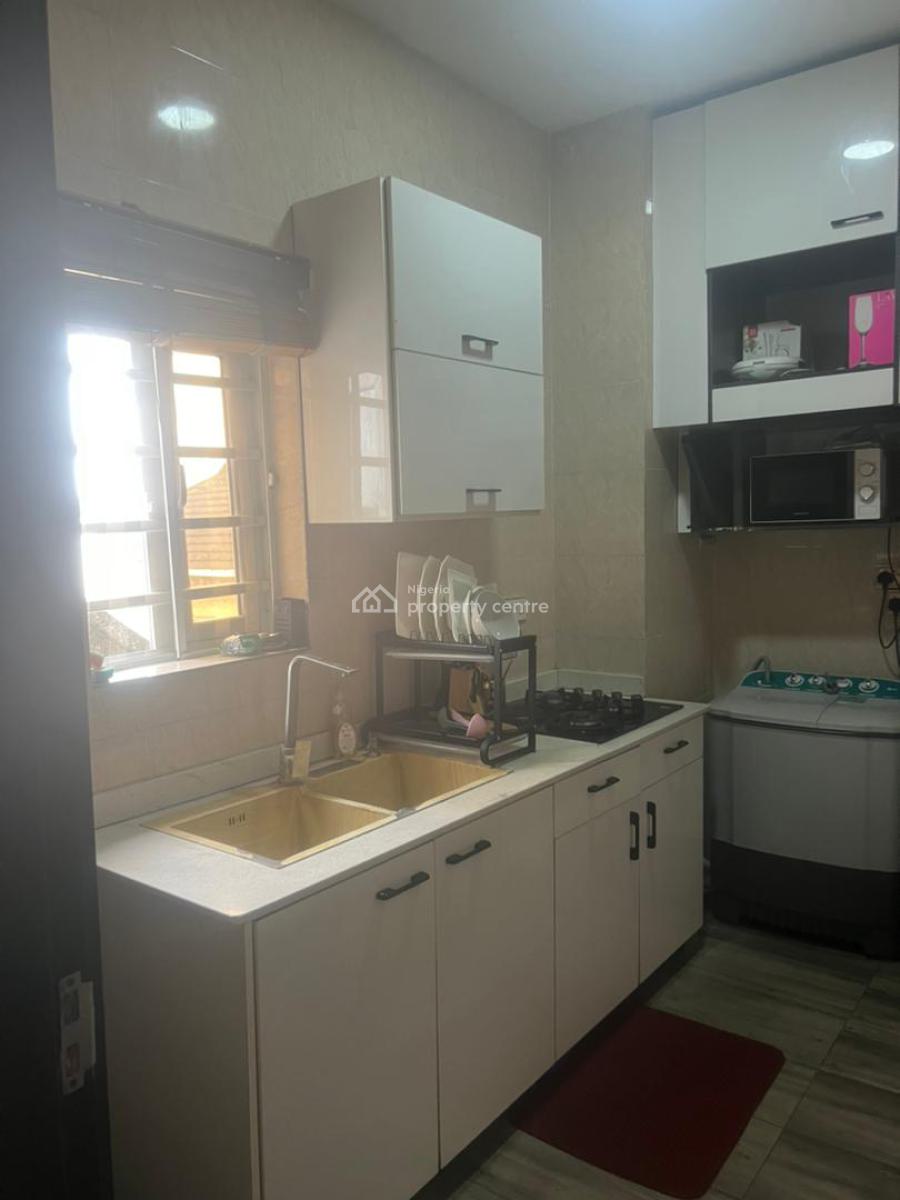 4 Unit 2 Bedroom Apartment and 2 Unit of 1 Bedroom Apartment, Lekki Phase 1, Lekki, Lagos, Flat / Apartment for Sale