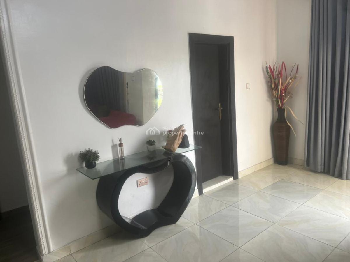 4 Unit 2 Bedroom Apartment and 2 Unit of 1 Bedroom Apartment, Lekki Phase 1, Lekki, Lagos, Flat / Apartment for Sale