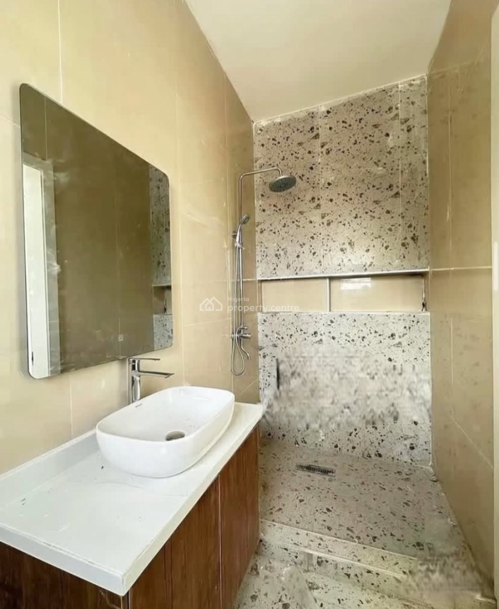 Beautiful 2 Bedroom Apartment with Swimming Pool, Lekki Phase 1, Lekki, Lagos, Flat / Apartment for Rent