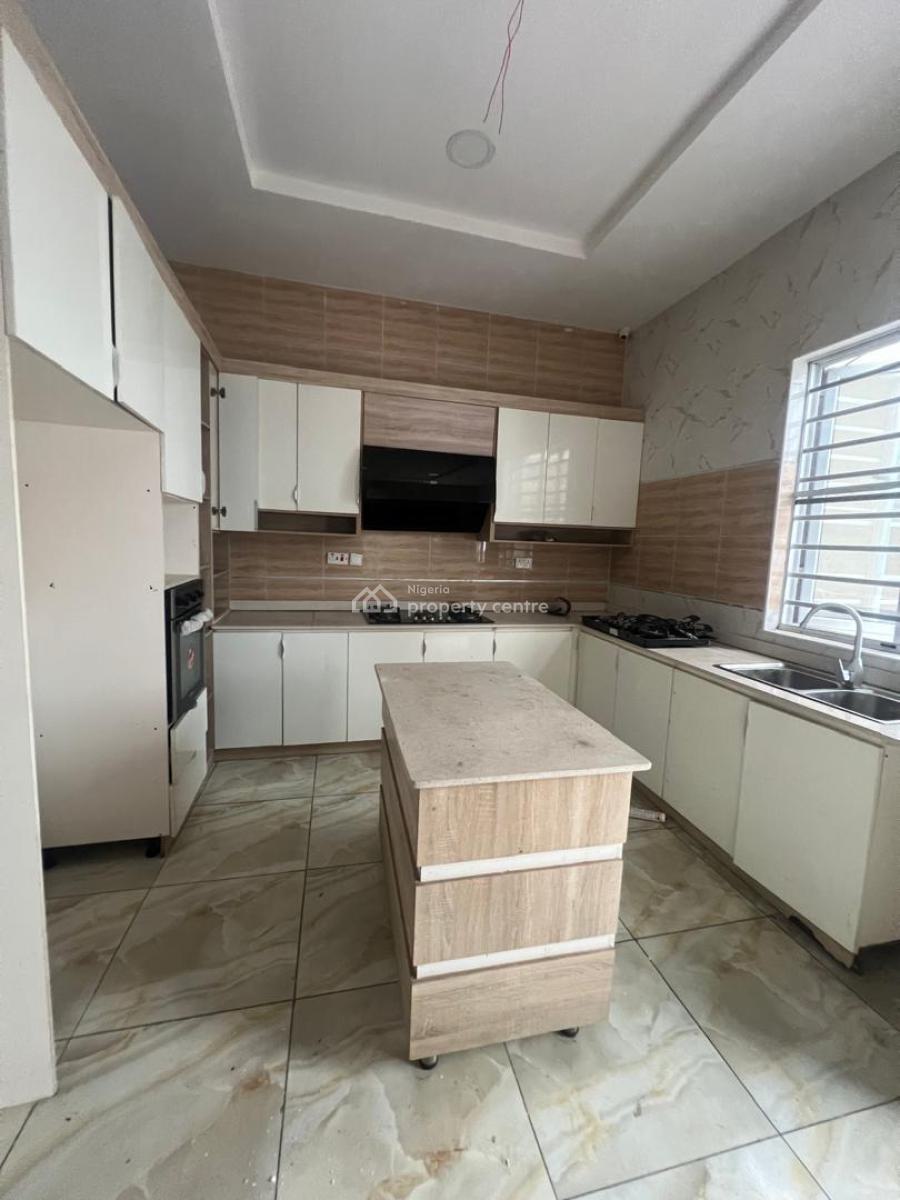 Brief  Shared Apartment @ Alexander Garden Oral Extension Estate, Alexander Garden Oral Extension Estate, Ikota, Lekki, Lagos, Self Contain (single Rooms) for Rent