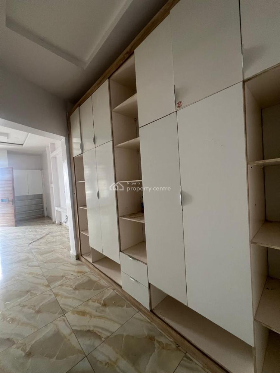 Brief  Shared Apartment @ Alexander Garden Oral Extension Estate, Alexander Garden Oral Extension Estate, Ikota, Lekki, Lagos, Self Contain (single Rooms) for Rent