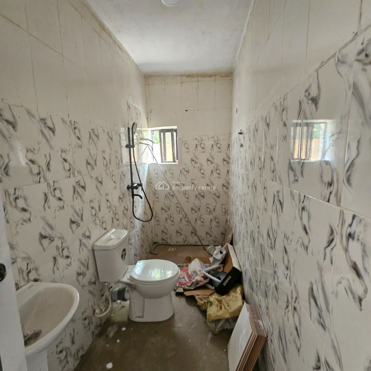 Newly Renovated 3bedroom Flat at Magodo Phrase 2 Gra, Gra Phase 2, Magodo, Lagos, Flat / Apartment for Rent