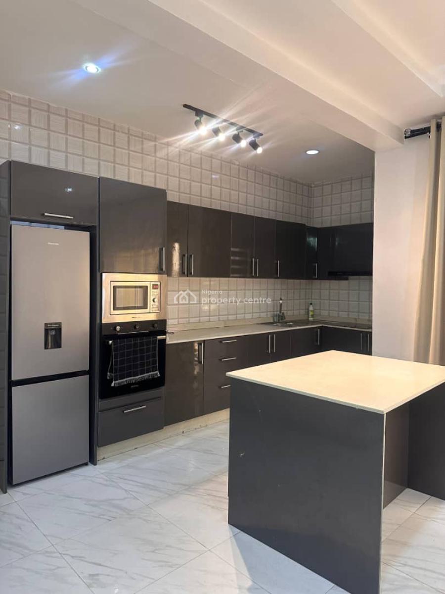 Exclusive 2 Bedroom with Modern Features Available From Today, Lekki Phase 1, Lekki, Lagos, House Short Let
