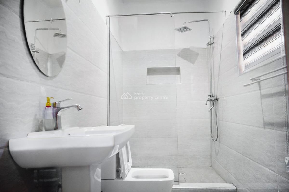 Exclusive 2 Bedroom with Modern Features Available From Today, Lekki Phase 1, Lekki, Lagos, House Short Let