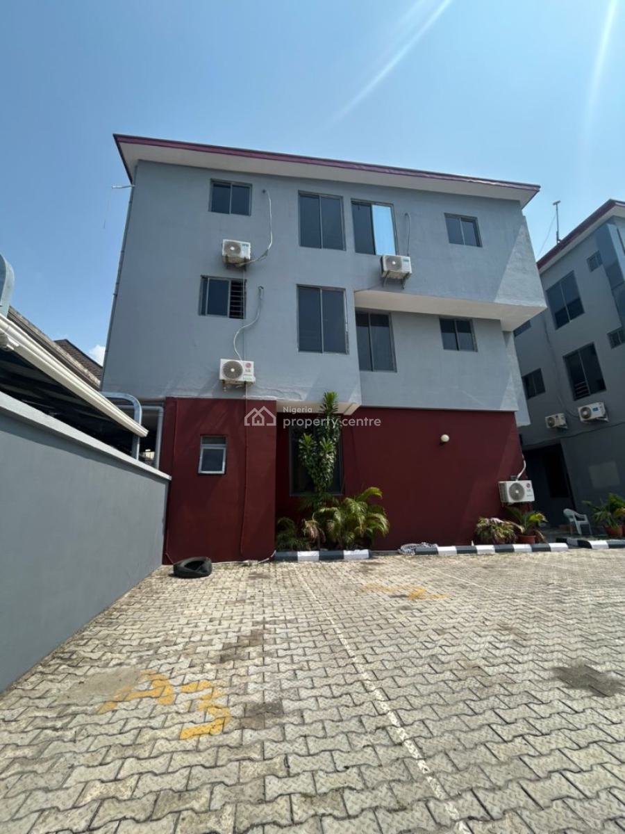 Beautiful 3 Bedroom Apartment with Bq, (lekki Right), Lekki Phase 1, Lekki, Lagos, Flat / Apartment for Sale