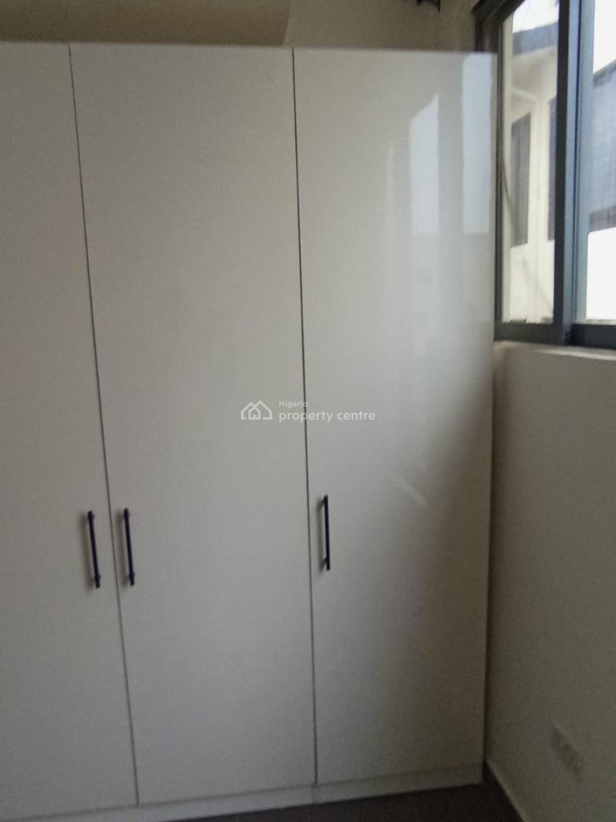 Beautiful 3 Bedroom Apartment with Bq, (lekki Right), Lekki Phase 1, Lekki, Lagos, Flat / Apartment for Sale