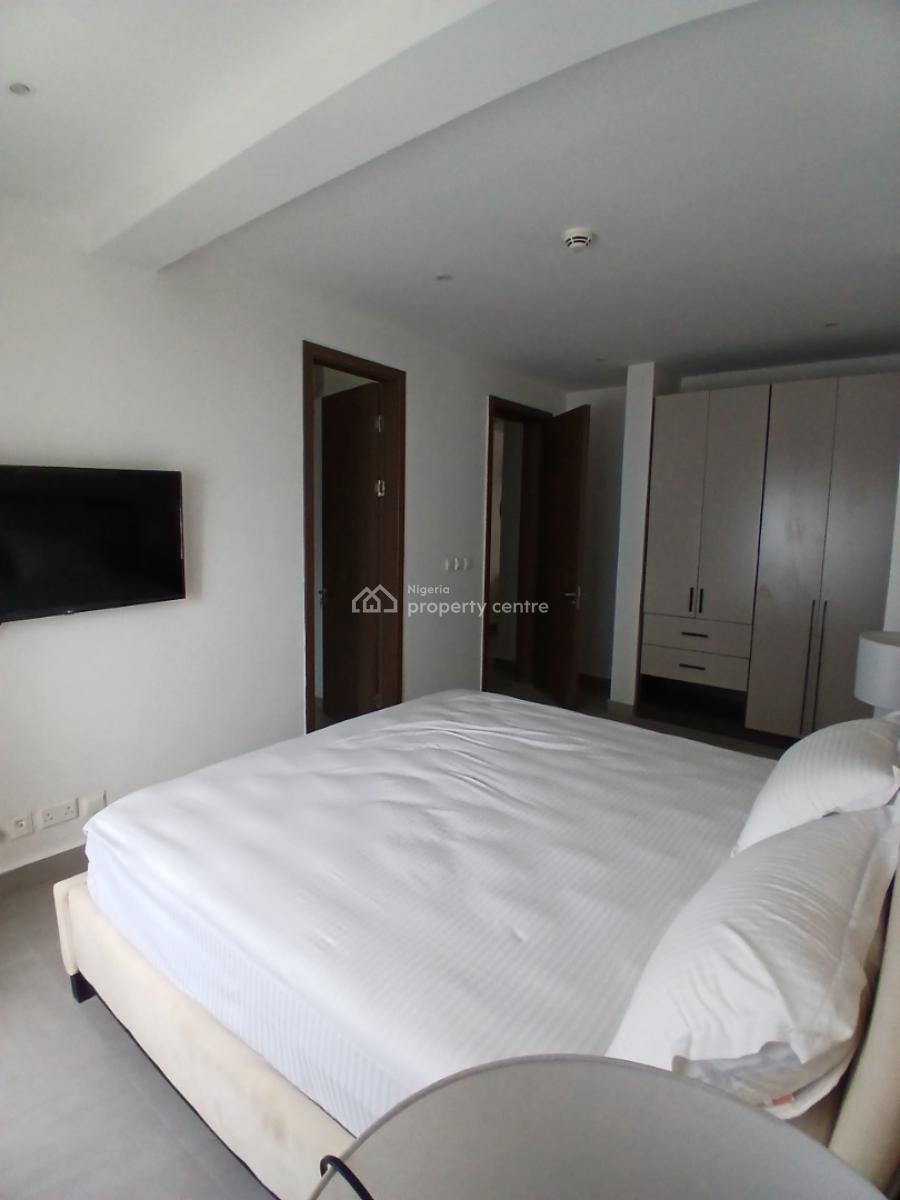 Tastefully Finished and Serviced with 24/7 Power Suppy 2 Bedroom En-su, Lekki Phase 1, Lekki, Lagos, Flat / Apartment for Sale