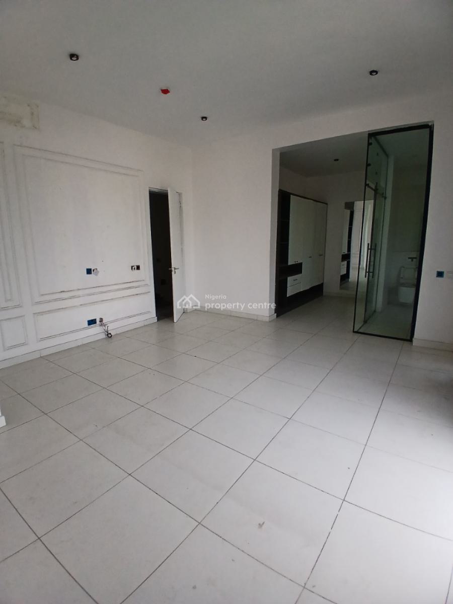 Serviced with 24/7 Power Supply 4 Bedroom En-suite Maisonette with an, Lekki Phase 1, Lekki, Lagos, House for Sale