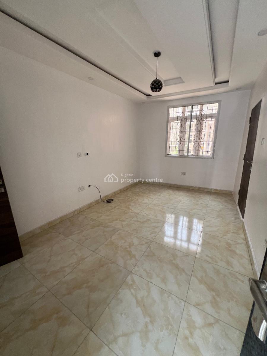 Standard N Massive Parlour Space in a Duplex Shared Apt, Mobile Road Ajah Ilaje, Ilaje, Ajah, Lagos, Self Contain (single Rooms) for Rent