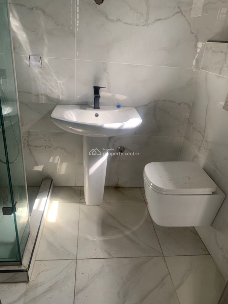 Serviced 2 Bedroom Apartment, Lekki Phase 1, Lekki, Lagos, Flat / Apartment for Rent