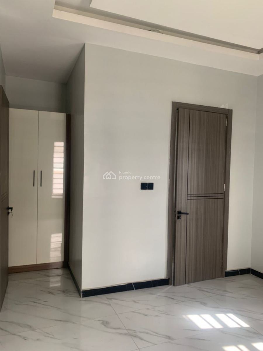 Serviced 2 Bedroom Apartment, Lekki Phase 1, Lekki, Lagos, Flat / Apartment for Rent