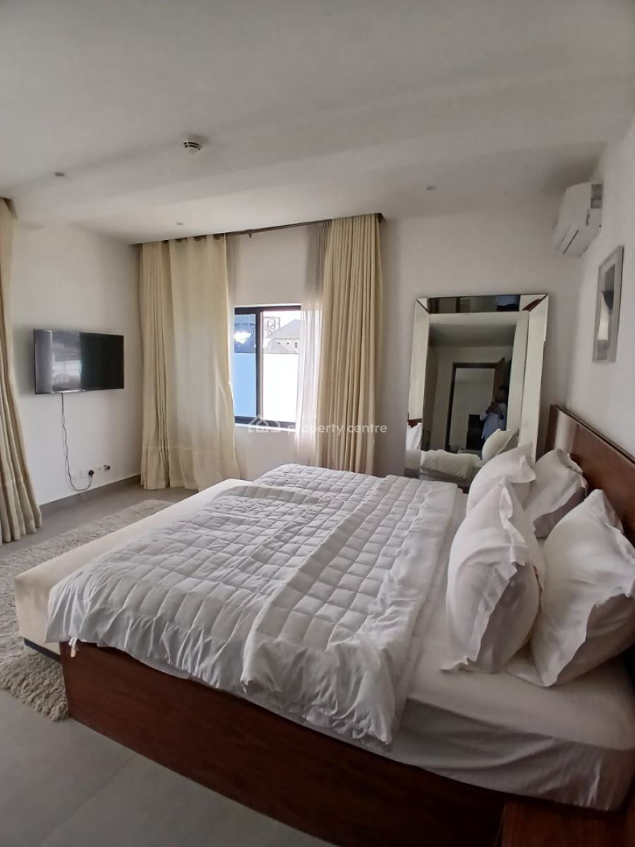 Tastefully Finished and Serviced with 24/7 Power Suppy 3 Bedroom En-su, Lekki Phase 1, Lekki, Lagos, Flat / Apartment for Rent