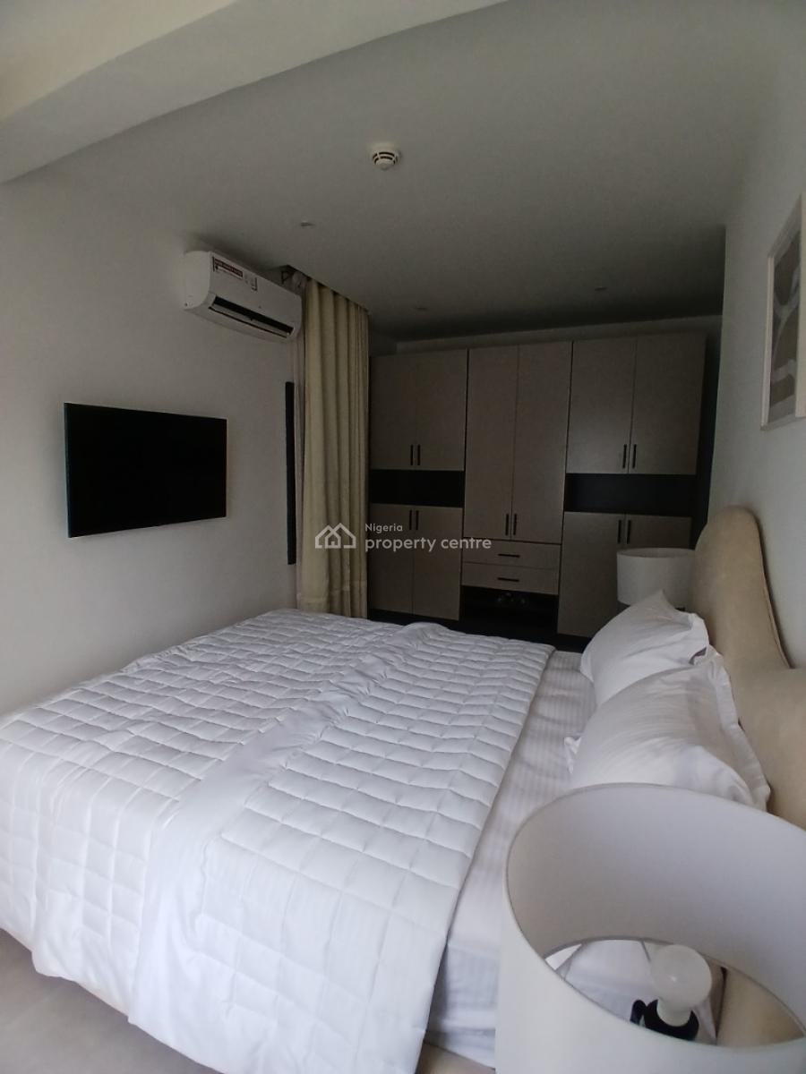 Tastefully Finished and Serviced with 24/7 Power Suppy 3 Bedroom En-su, Lekki Phase 1, Lekki, Lagos, Flat / Apartment for Rent