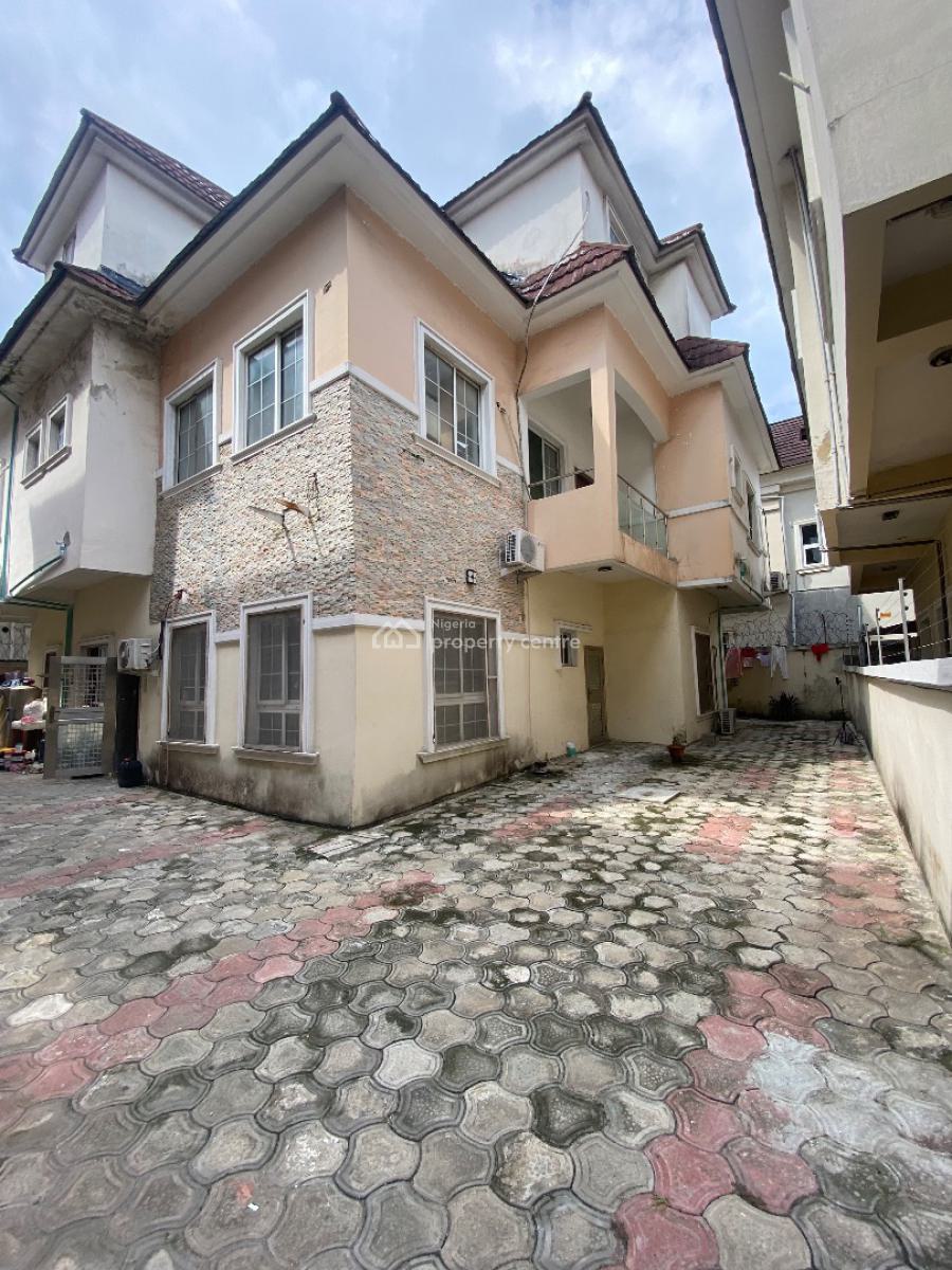 Full Building 12bedroom, Chevron Lekki, Lekki, Lagos, Detached Duplex for Sale
