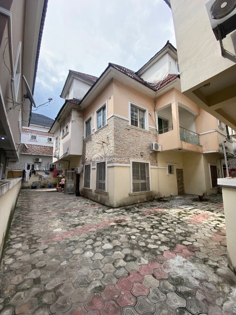 Full Building 12bedroom, Chevron Lekki, Lekki, Lagos, Detached Duplex for Sale