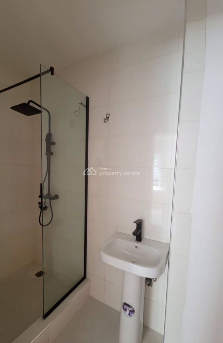 Brand New Spacious 2 Bedroom in a Secured Estate, Lekki Phase 1, Lekki, Lagos, Flat / Apartment for Rent