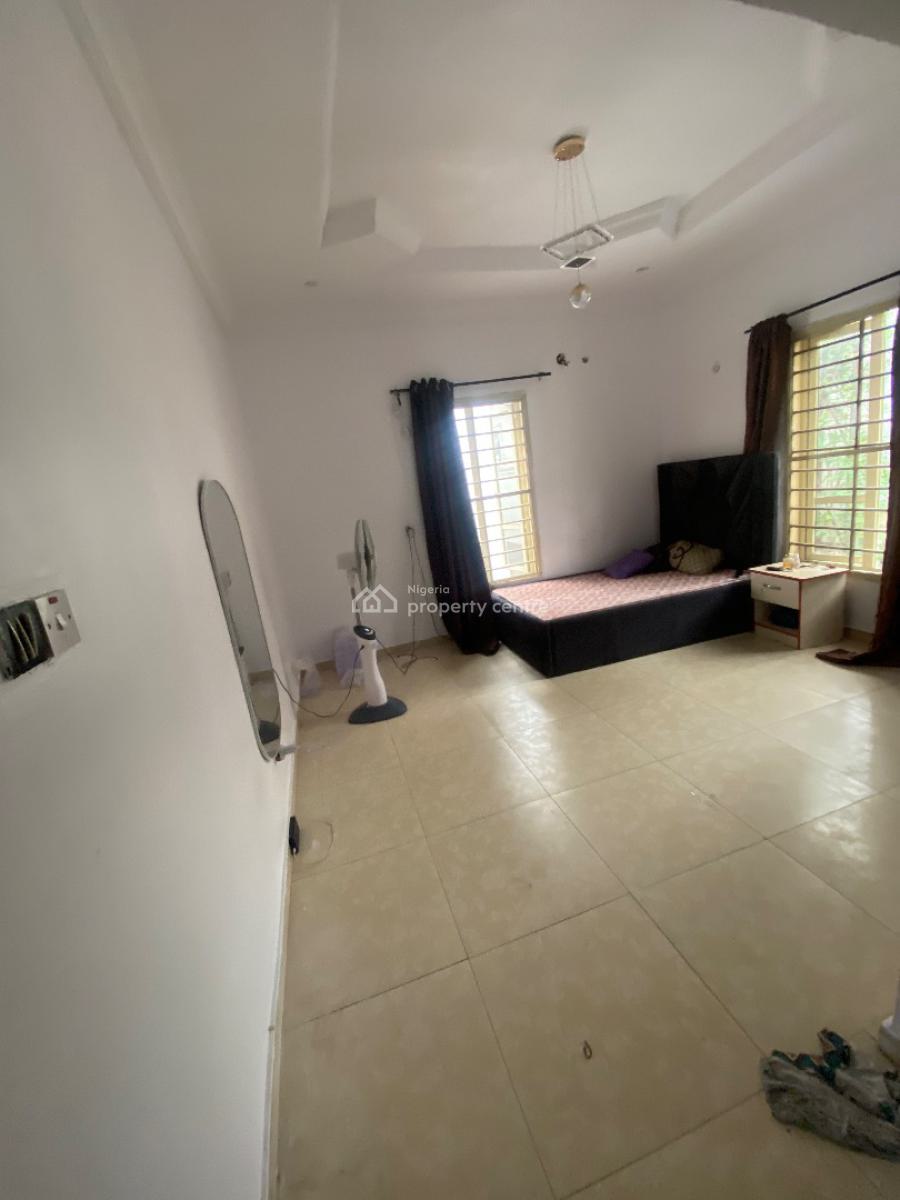 Spacious Selfcontain, Bera Estate Chevron, Lekki, Lagos, Self Contain (single Rooms) for Rent