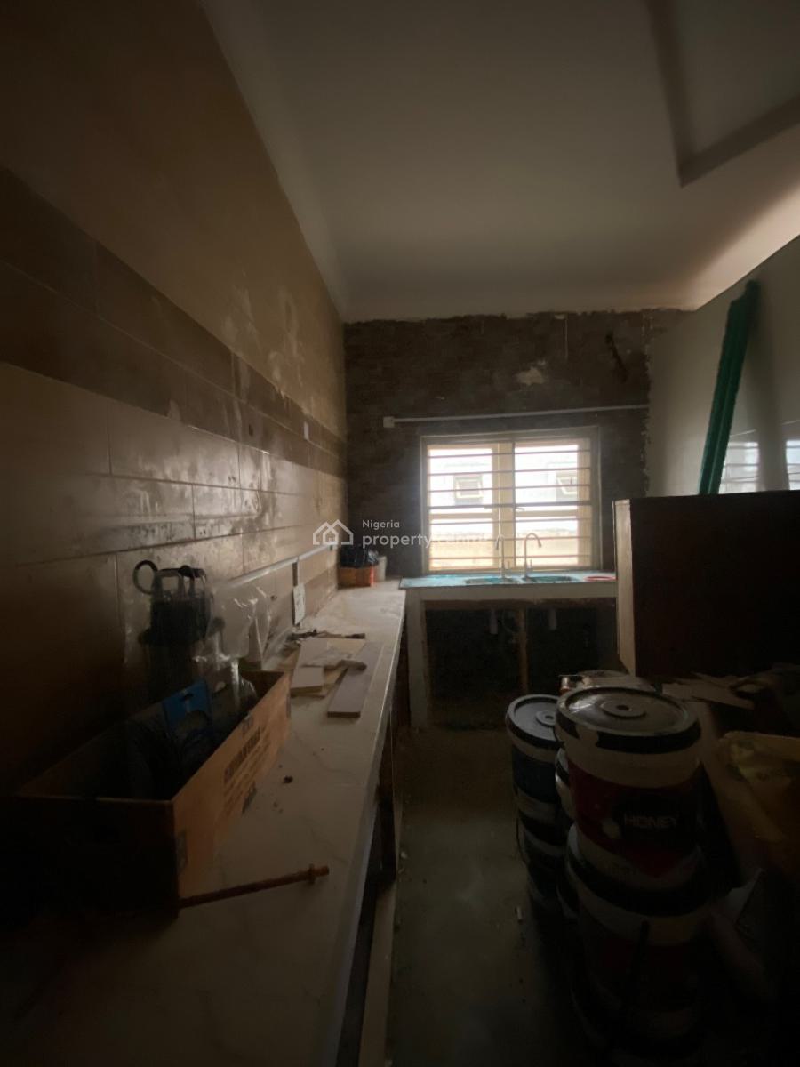 Spacious Selfcontain, Bera Estate Chevron, Lekki, Lagos, Self Contain (single Rooms) for Rent