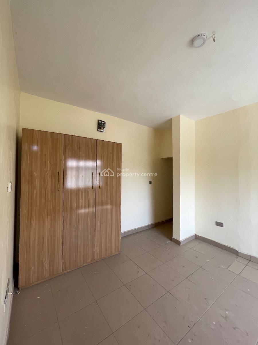 Well Renovated 3-bedroom Flat on The First Floor, Wuse 2, Abuja, Flat / Apartment for Rent