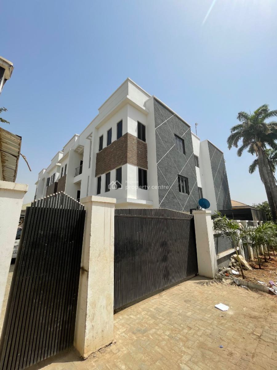 5-bedroom Semidetached with Carport, Wuse 2, Abuja, Semi-detached Duplex for Sale
