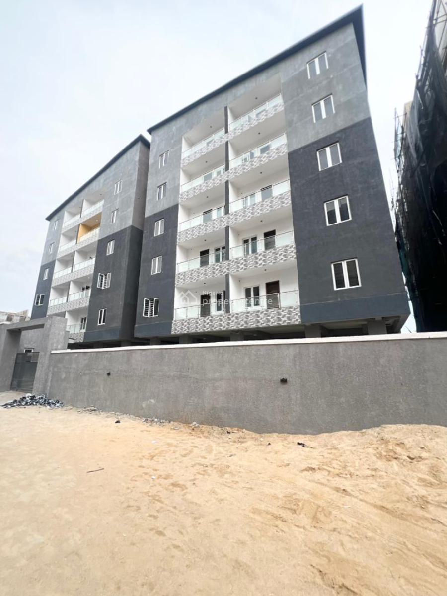 Lovely Spacious 2 Bedroom Apartment, Lekki Phase 1, Lekki, Lagos, Flat / Apartment for Sale