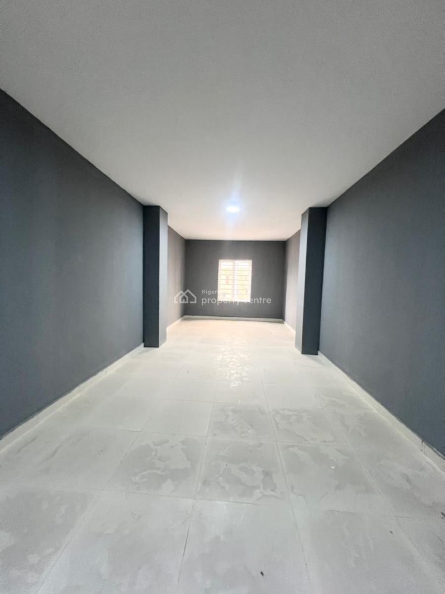 Lovely Spacious 2 Bedroom Apartment, Lekki Phase 1, Lekki, Lagos, Flat / Apartment for Sale