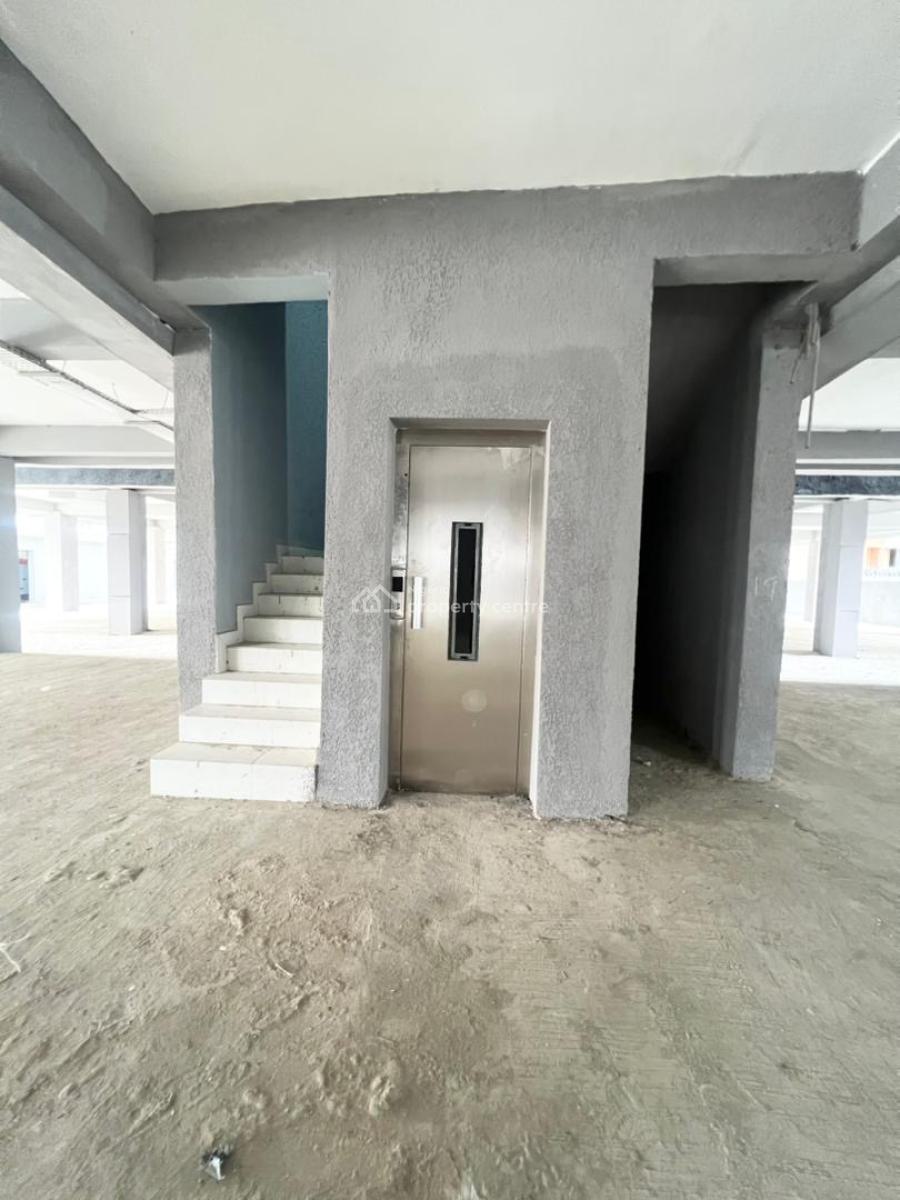 Lovely Spacious 2 Bedroom Apartment, Lekki Phase 1, Lekki, Lagos, Flat / Apartment for Sale