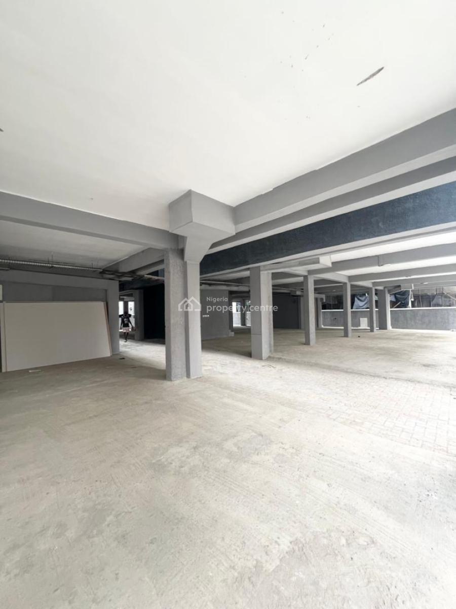 Lovely Spacious 2 Bedroom Apartment, Lekki Phase 1, Lekki, Lagos, Flat / Apartment for Sale