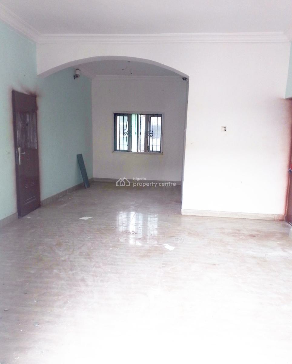 Nice and Standard Spacious 3 Bedroom Flat, Before Chevron Traffic Light, Lekki Expressway, Lekki, Lagos, Flat / Apartment for Rent