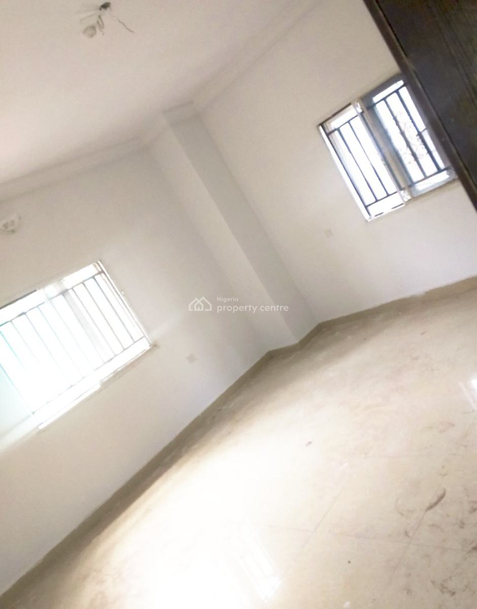 Nice and Standard Spacious 3 Bedroom Flat, Before Chevron Traffic Light, Lekki Expressway, Lekki, Lagos, Flat / Apartment for Rent