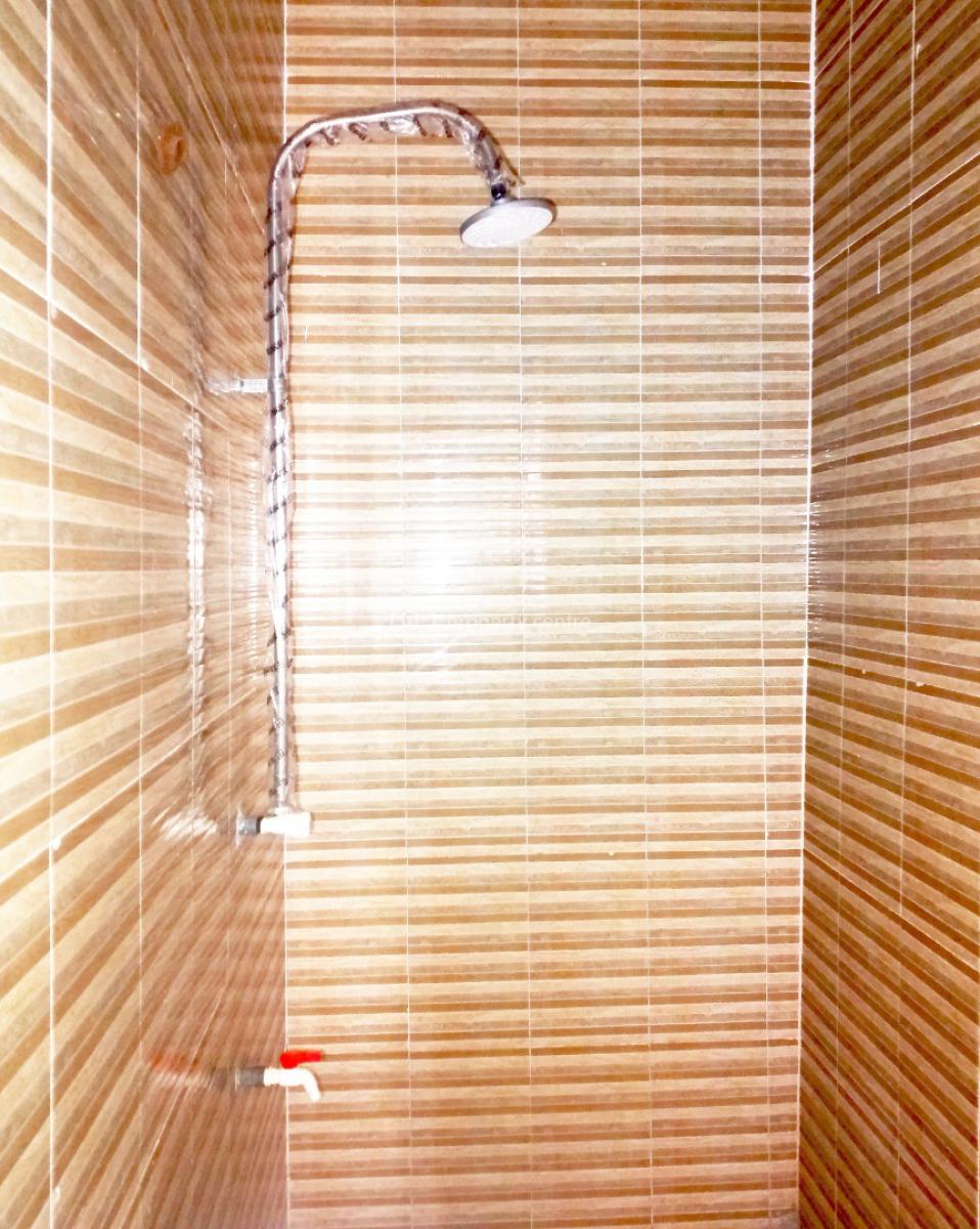 Nice and Standard Spacious 3 Bedroom Flat, Before Chevron Traffic Light, Lekki Expressway, Lekki, Lagos, Flat / Apartment for Rent