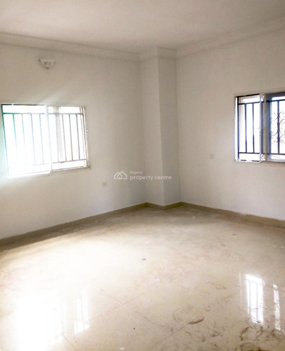 Nice and Standard Spacious 3 Bedroom Flat, Before Chevron Traffic Light, Lekki Expressway, Lekki, Lagos, Flat / Apartment for Rent