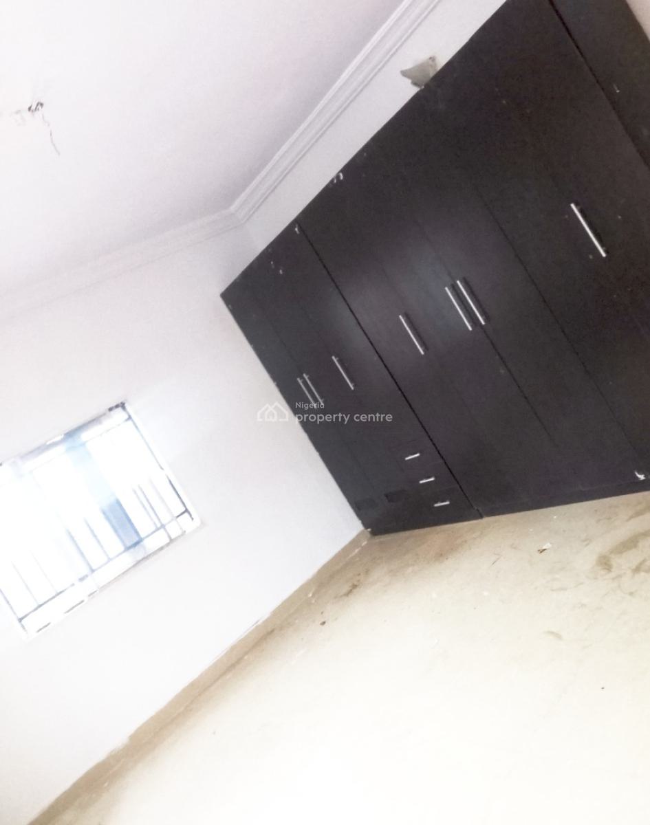 Nice and Standard Spacious 3 Bedroom Flat, Before Chevron Traffic Light, Lekki Expressway, Lekki, Lagos, Flat / Apartment for Rent