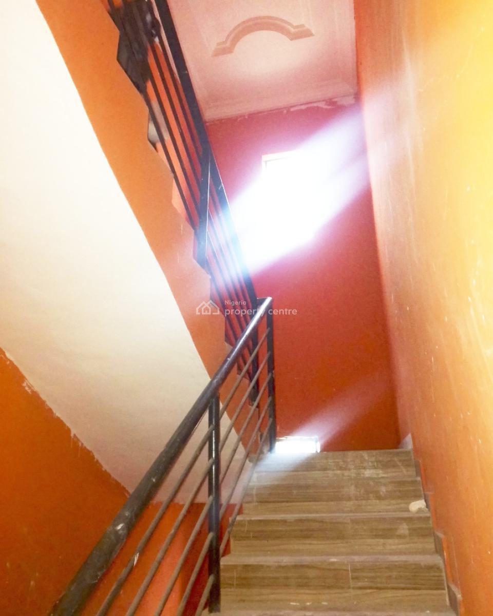 Nice and Standard Spacious 3 Bedroom Flat, Before Chevron Traffic Light, Lekki Expressway, Lekki, Lagos, Flat / Apartment for Rent