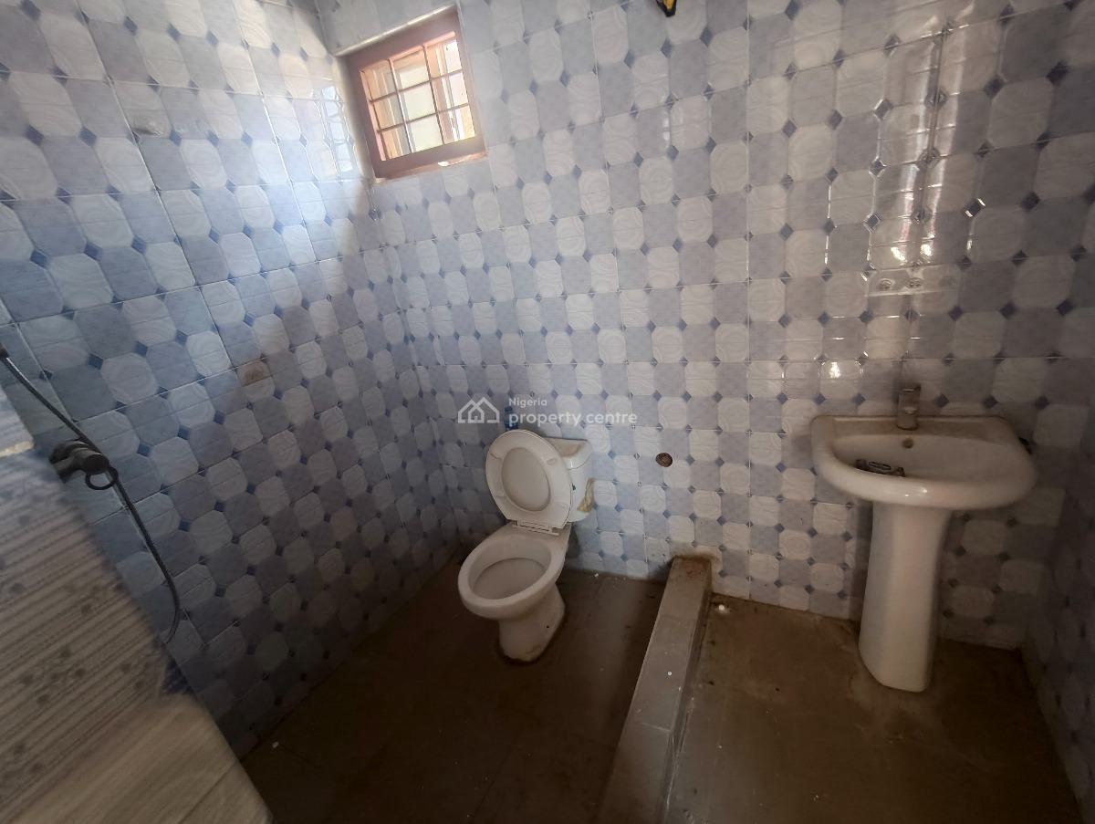 Spacious One Bedroom Apartment, Naf Valley Estate, Asokoro District, Abuja, Flat / Apartment for Rent