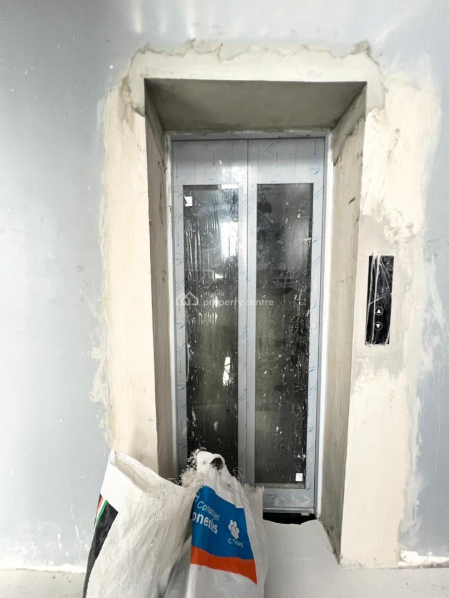 Opulent 3 Bedroom Apartment with Pool, Lekki Phase 1, Lekki, Lagos, Flat / Apartment for Sale