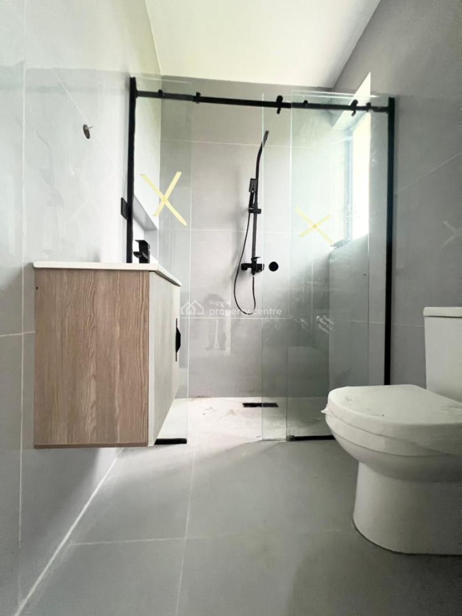 Opulent 3 Bedroom Apartment with Pool, Lekki Phase 1, Lekki, Lagos, Flat / Apartment for Sale