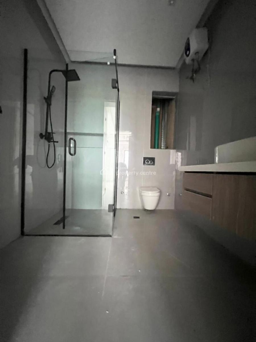 Opulent 3 Bedroom Apartment with Pool, Lekki Phase 1, Lekki, Lagos, Flat / Apartment for Sale