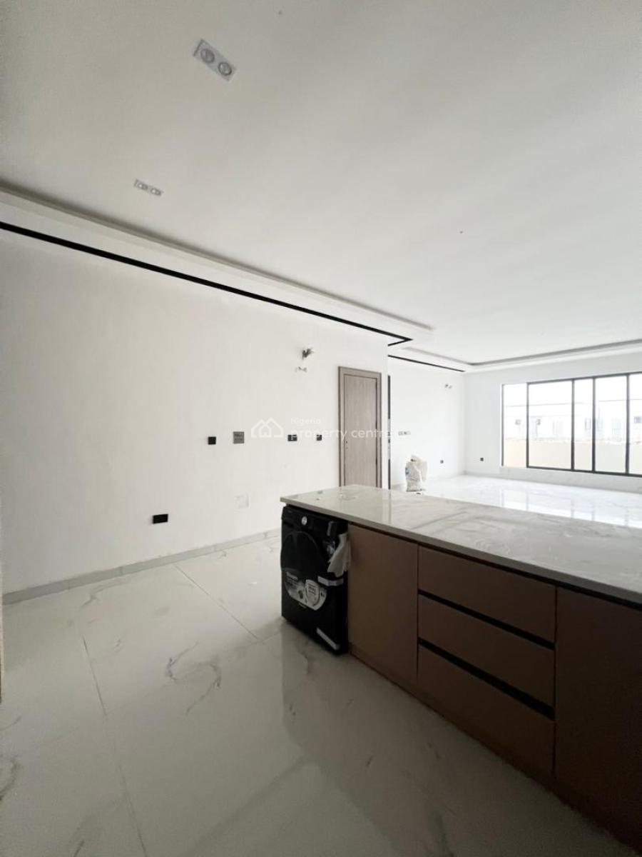 Opulent 3 Bedroom Apartment with Pool, Lekki Phase 1, Lekki, Lagos, Flat / Apartment for Sale