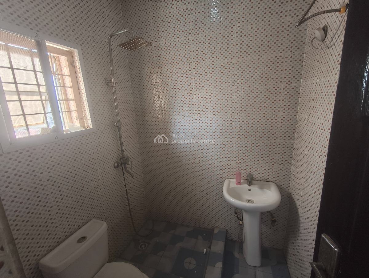 Nicely Done 3 Bedroom, Naf Valley Estate, Asokoro District, Abuja, House for Rent