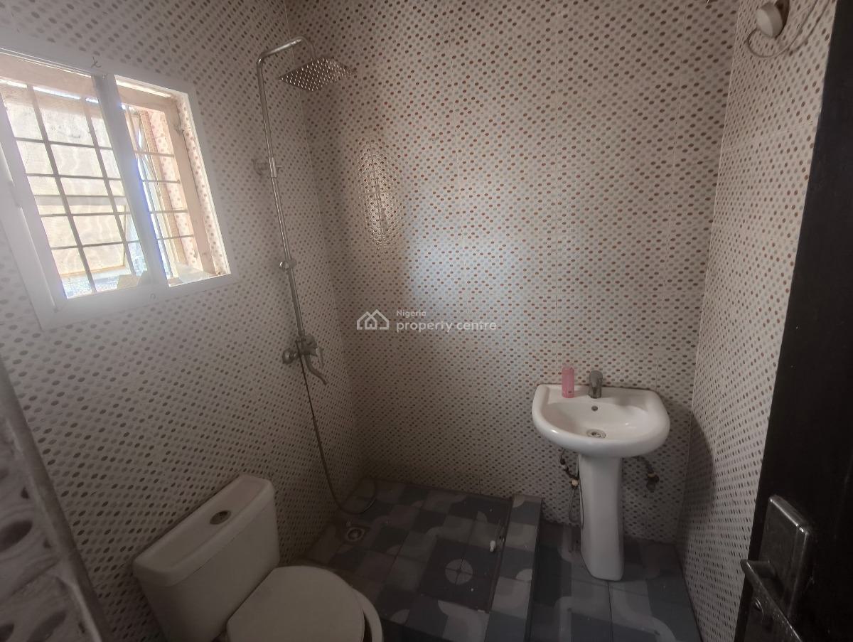 Nicely Done 3 Bedroom, Naf Valley Estate, Asokoro District, Abuja, House for Rent