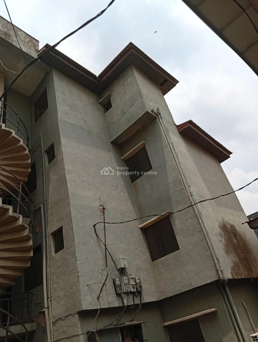 Penthouse 4 Bedroom Flat on 3rd Floor, Fagba, Agege, Lagos, Flat / Apartment for Rent