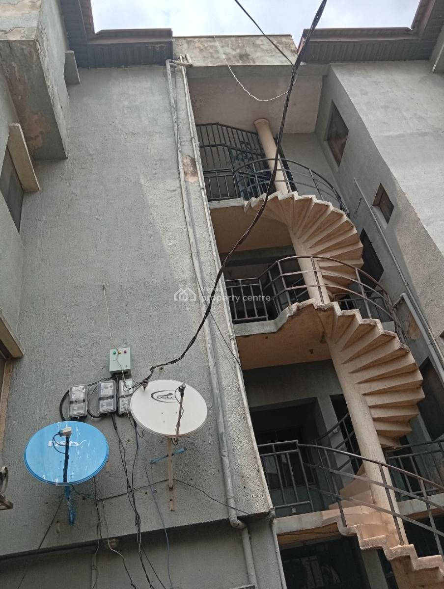 Penthouse 4 Bedroom Flat on 3rd Floor, Fagba, Agege, Lagos, Flat / Apartment for Rent