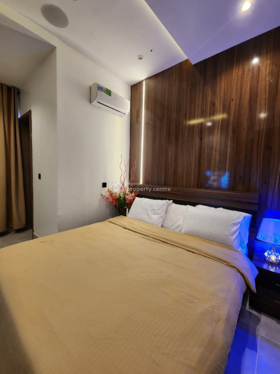 Elegantly Designed 1 Bedroom Apartment with Pool, Gym & Table Tennis, Speedy and Unlimited Wifi, Fully Fitted Kitchen, Comfortable Stay, Lekki Phase 1, Lekki, Lagos, Flat / Apartment Short Let