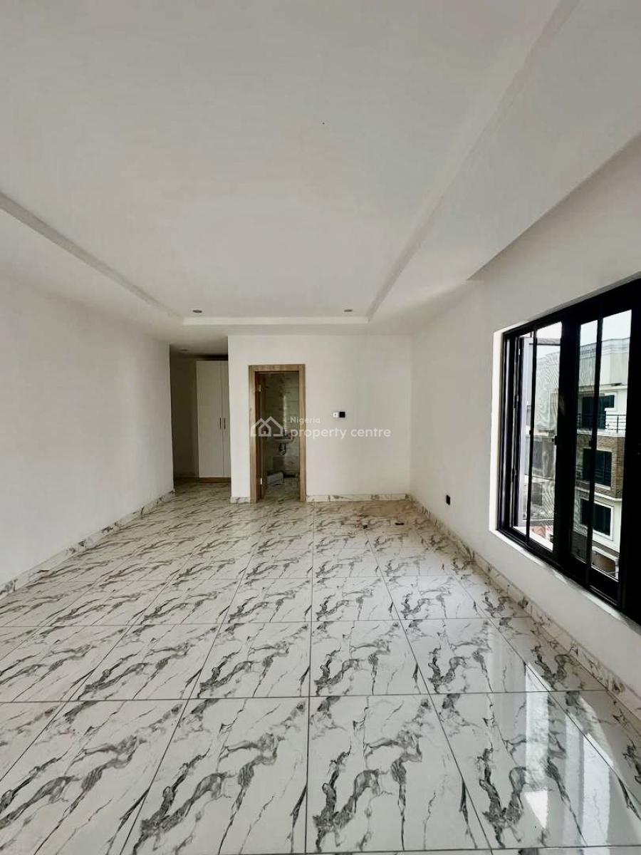 Newly Luxury Built with a Pool, Gym, Lekki Phase 1, Lekki, Lagos, Flat / Apartment for Rent