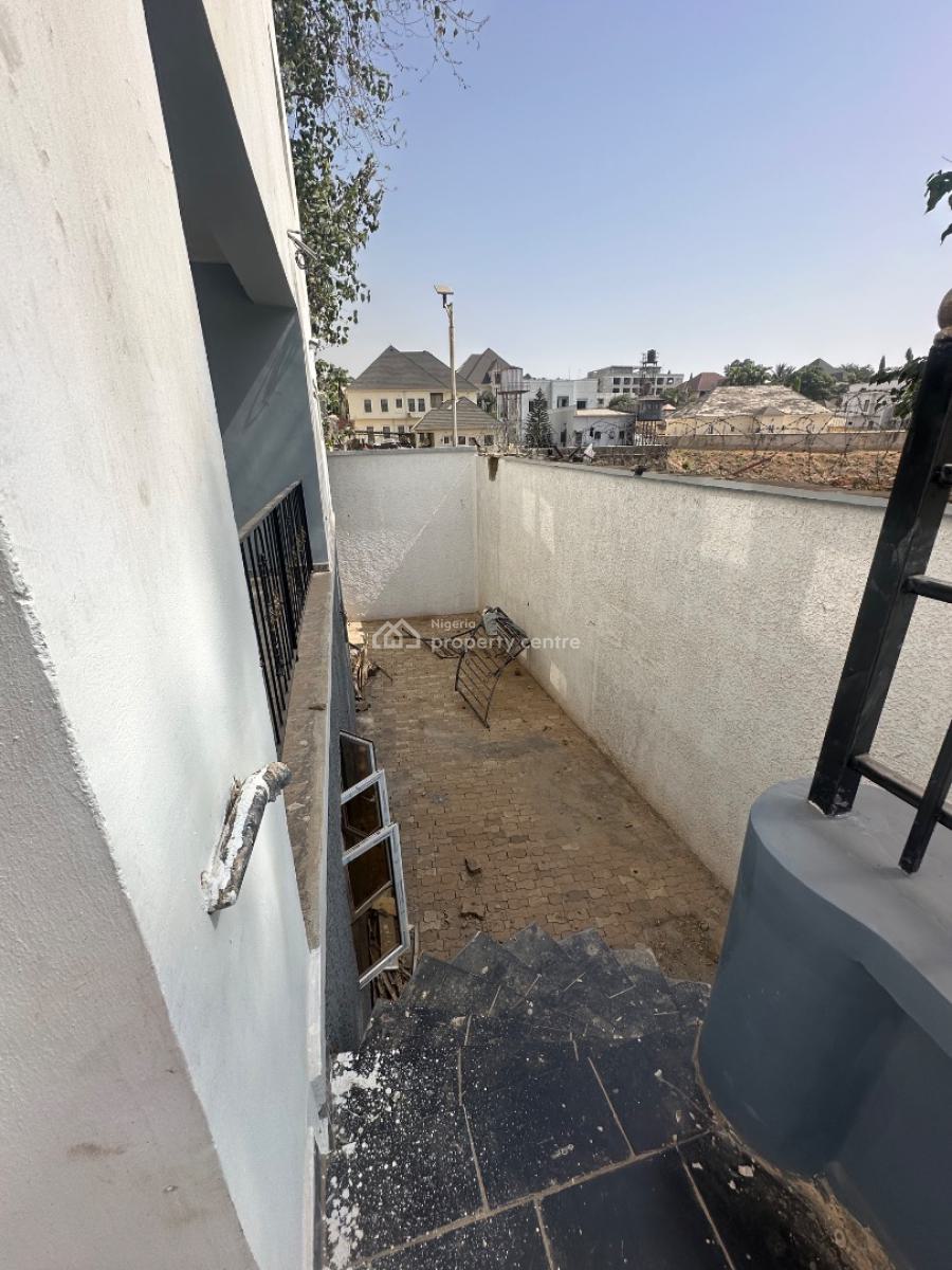 Luxury 6 Bedroom Duplex, Guzape District, Abuja, House for Sale