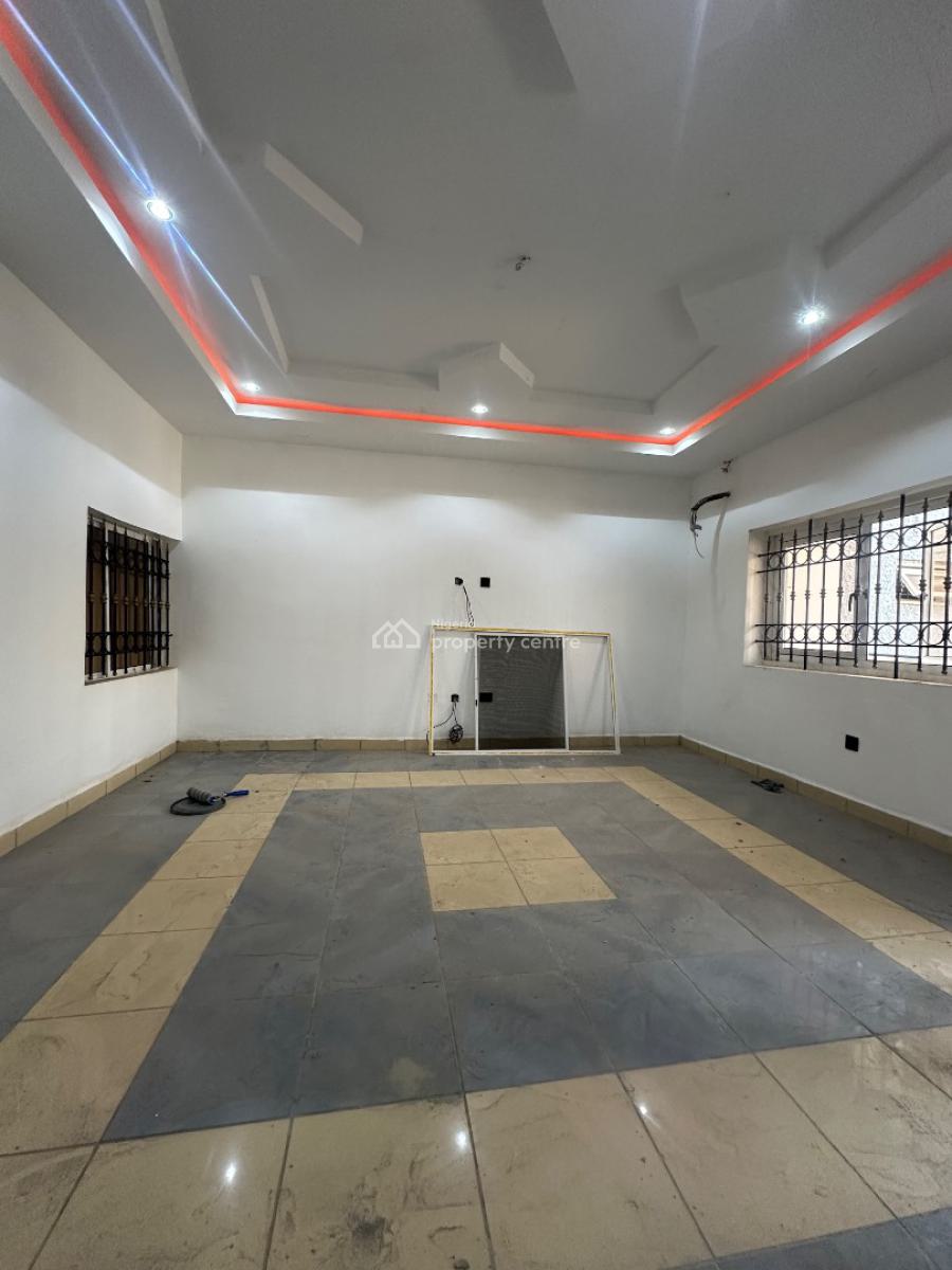 Luxury 6 Bedroom Duplex, Guzape District, Abuja, House for Sale