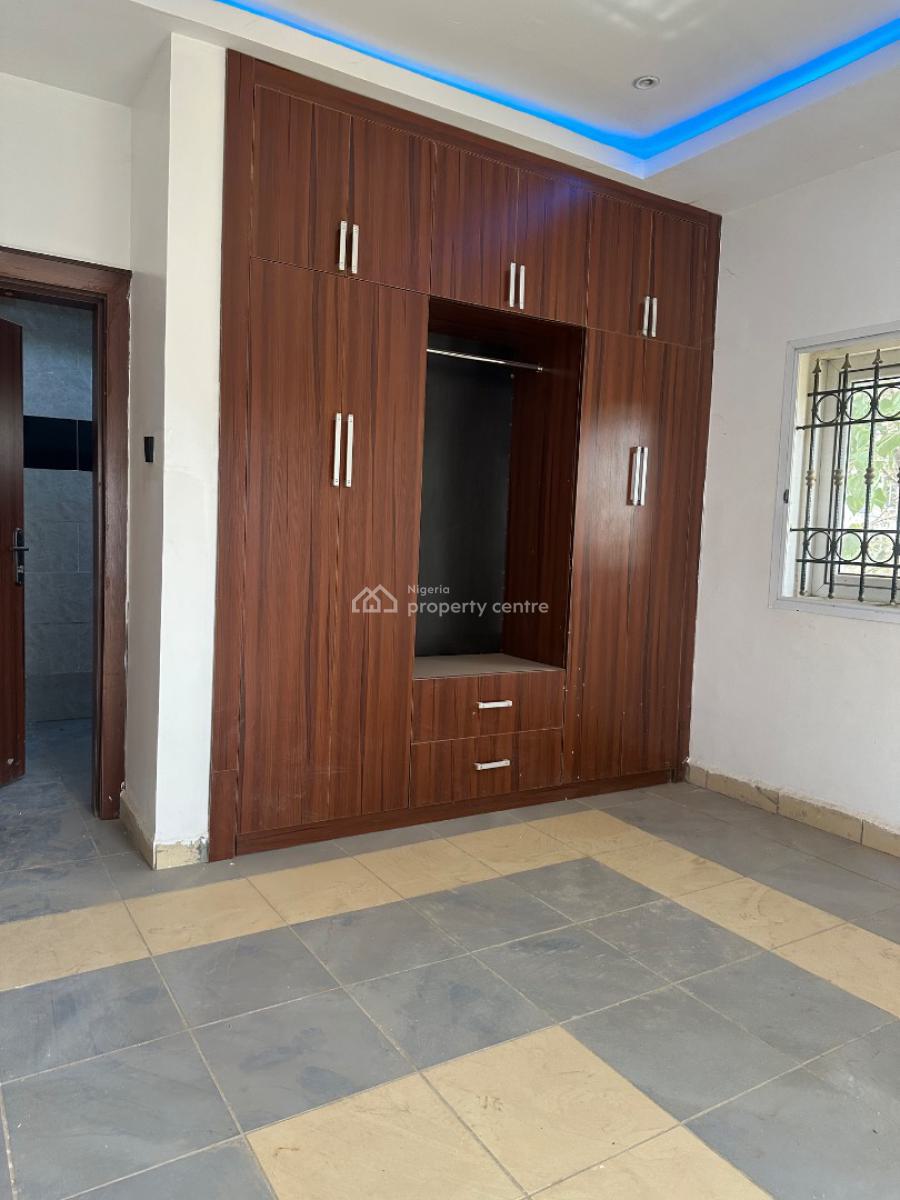 Luxury 6 Bedroom Duplex, Guzape District, Abuja, House for Sale